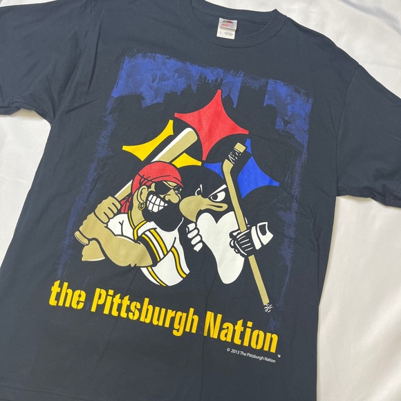 Fruit of the Loom Other - Black Pittsburgh Penguins Pirates and Steelers Sports T-shirt Size Large
